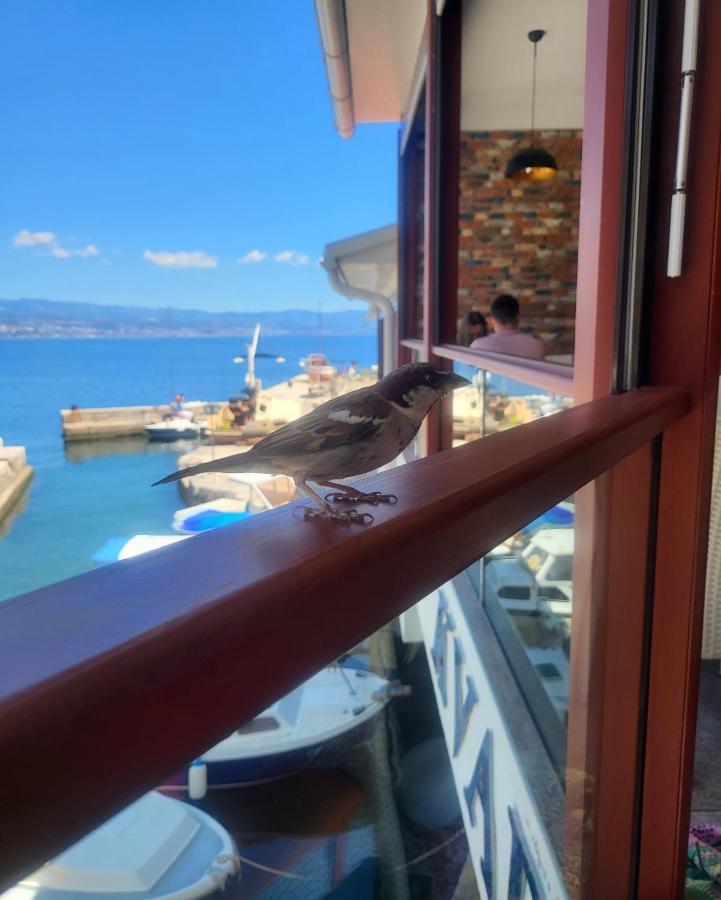 Apartment With Direct Sea View, Free Parking And Close To Beaches And Promenade Lovran Luaran gambar